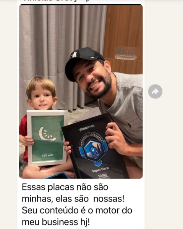Depoimento sobre as placas conquistadas e o conteúdo como motor do negócio.